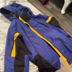 Columbia Women’s Raincoat - Medium